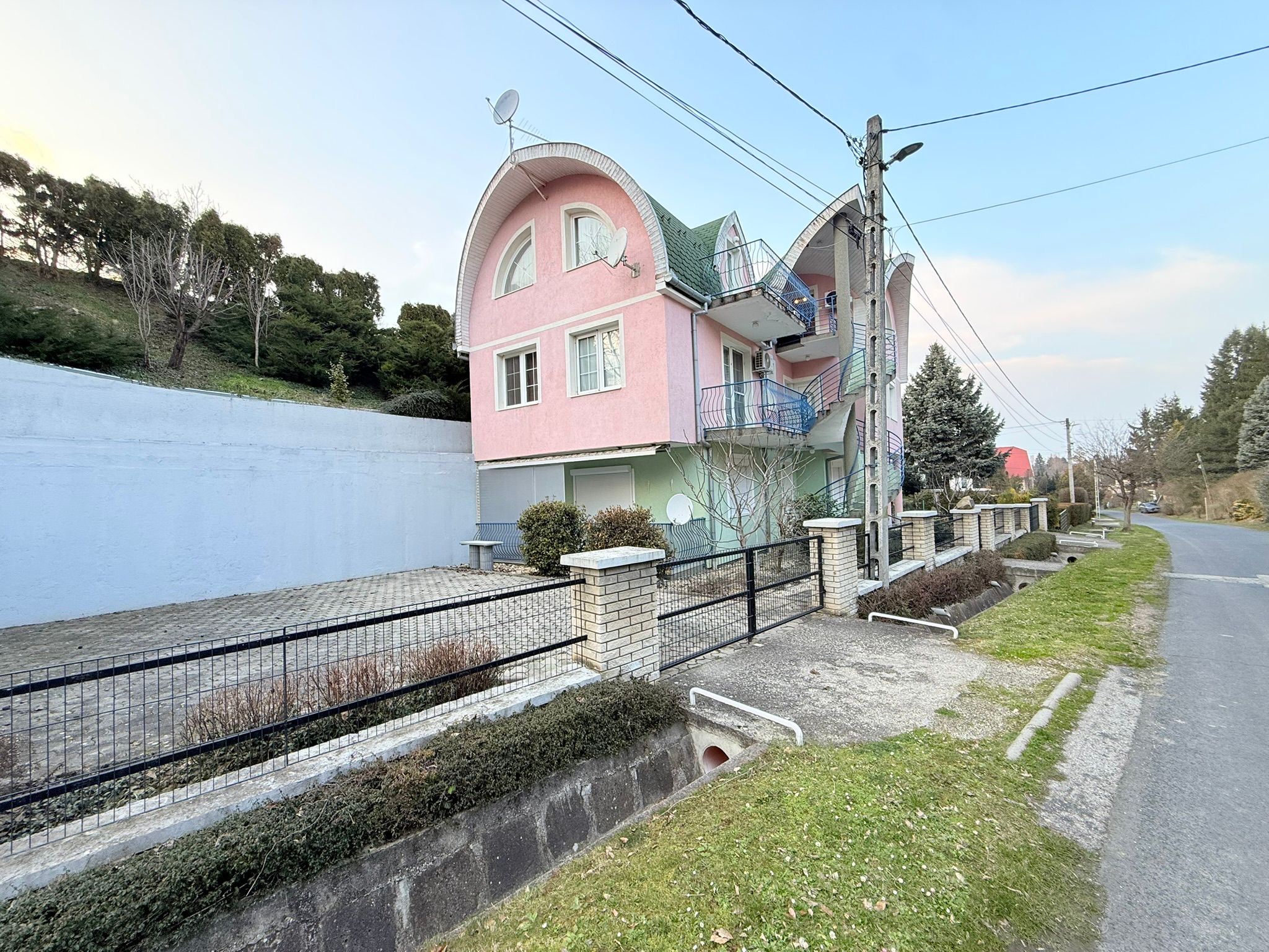 21b9de79-fbec-4f26-bcc0-309111e3c34c