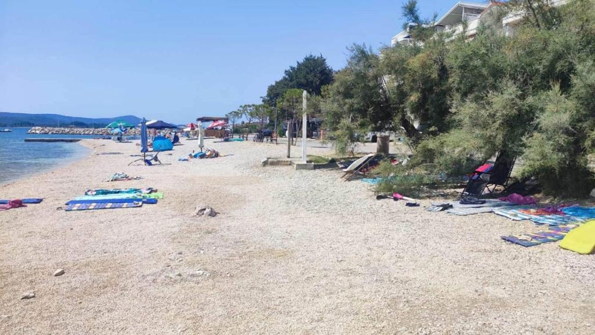 penthouse-s-krovnom-terasom-jacuzzijem-i-pogledom-na-more_16