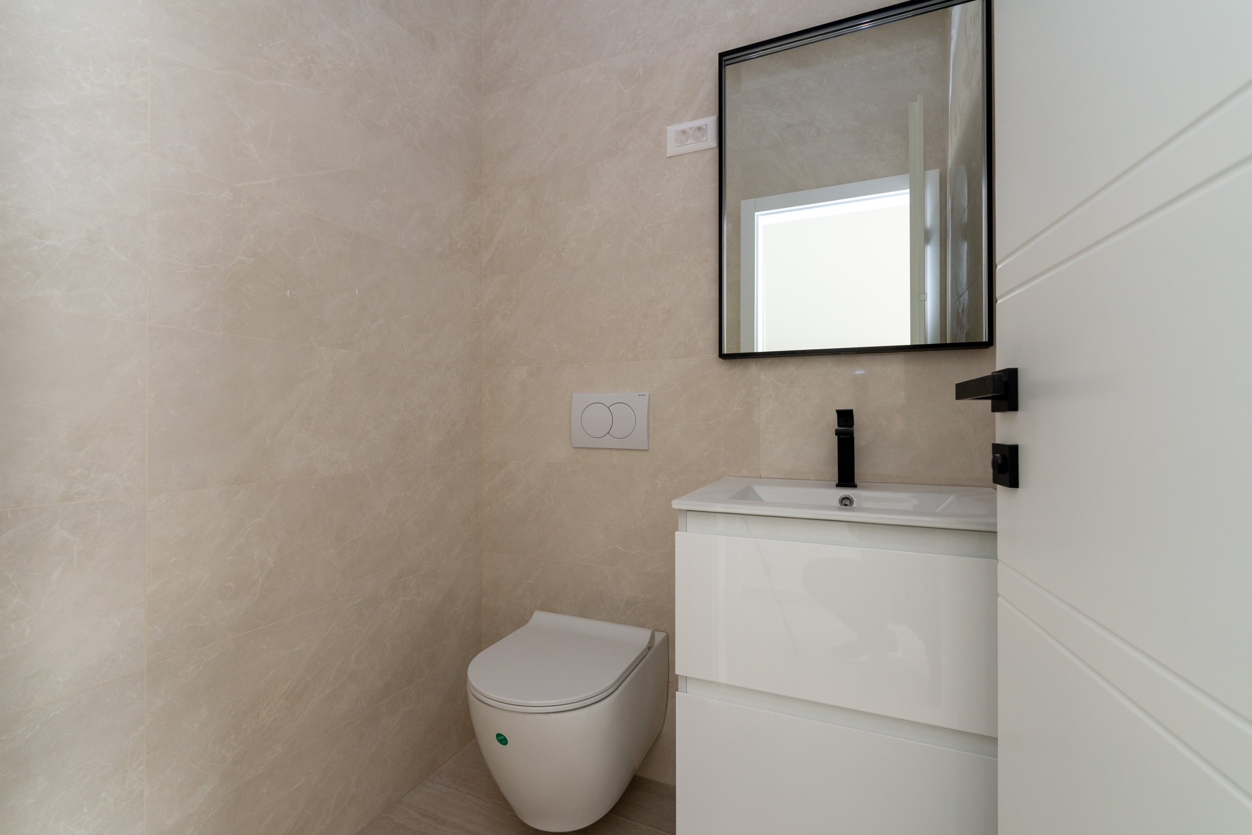 stan-u-novogradnji-u-neposrednoj-blizni-plaze_14