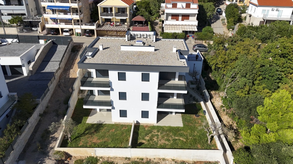 stan-u-novogradnji-u-neposrednoj-blizni-plaze_5