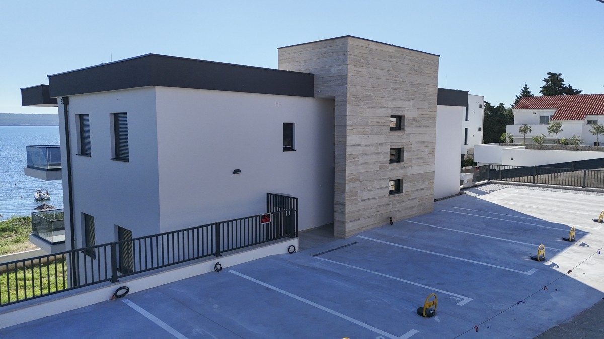 stan-u-novogradnji-u-neposrednoj-blizni-plaze_8